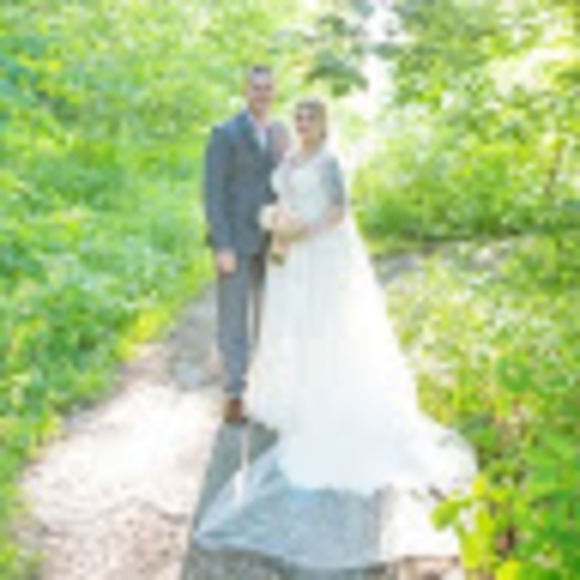 Meet your Posher, Melissa - Picture 1 of 1